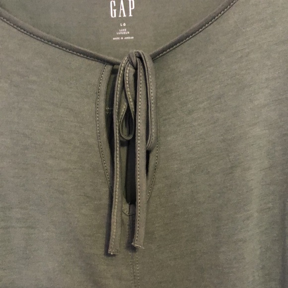 Gap sage green short-sleeved top - Picture 5 of 5